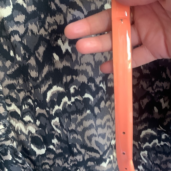 Black/Grey Patterned Flutter Sleeveless Dress with Exposed Zipper & Belt-Size 10 - Picture 9 of 11